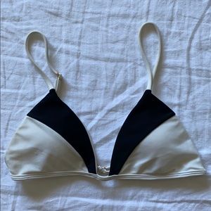 Issa de’ mar bikini top in black + white